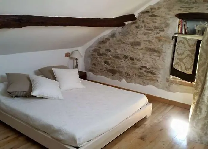 Pin De Stelle San Martino (Savona)